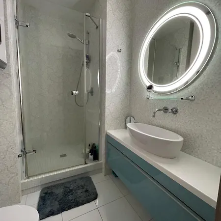 Apartment Odessa Apartman *